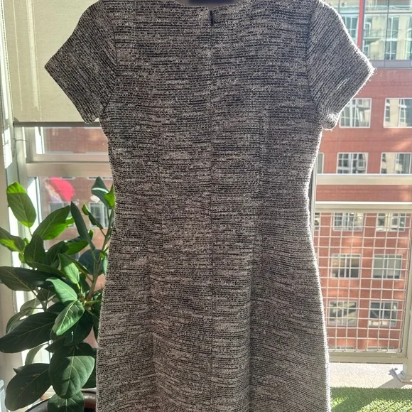 LOFT | Tweed Gray & White Textured Women's Dress Size 2P - Picture 6 of 7